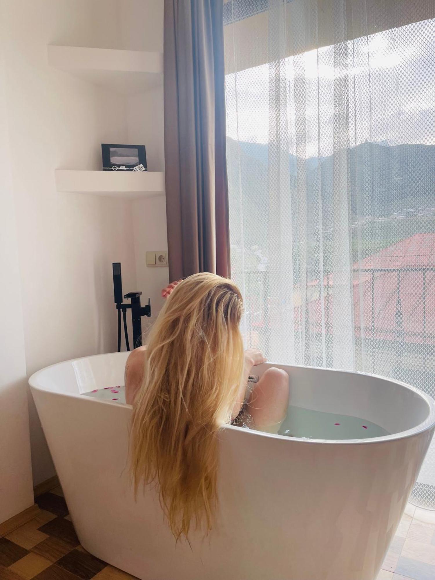 Sunny Guesthouse คัซเบกี ภายนอก รูปภาพ